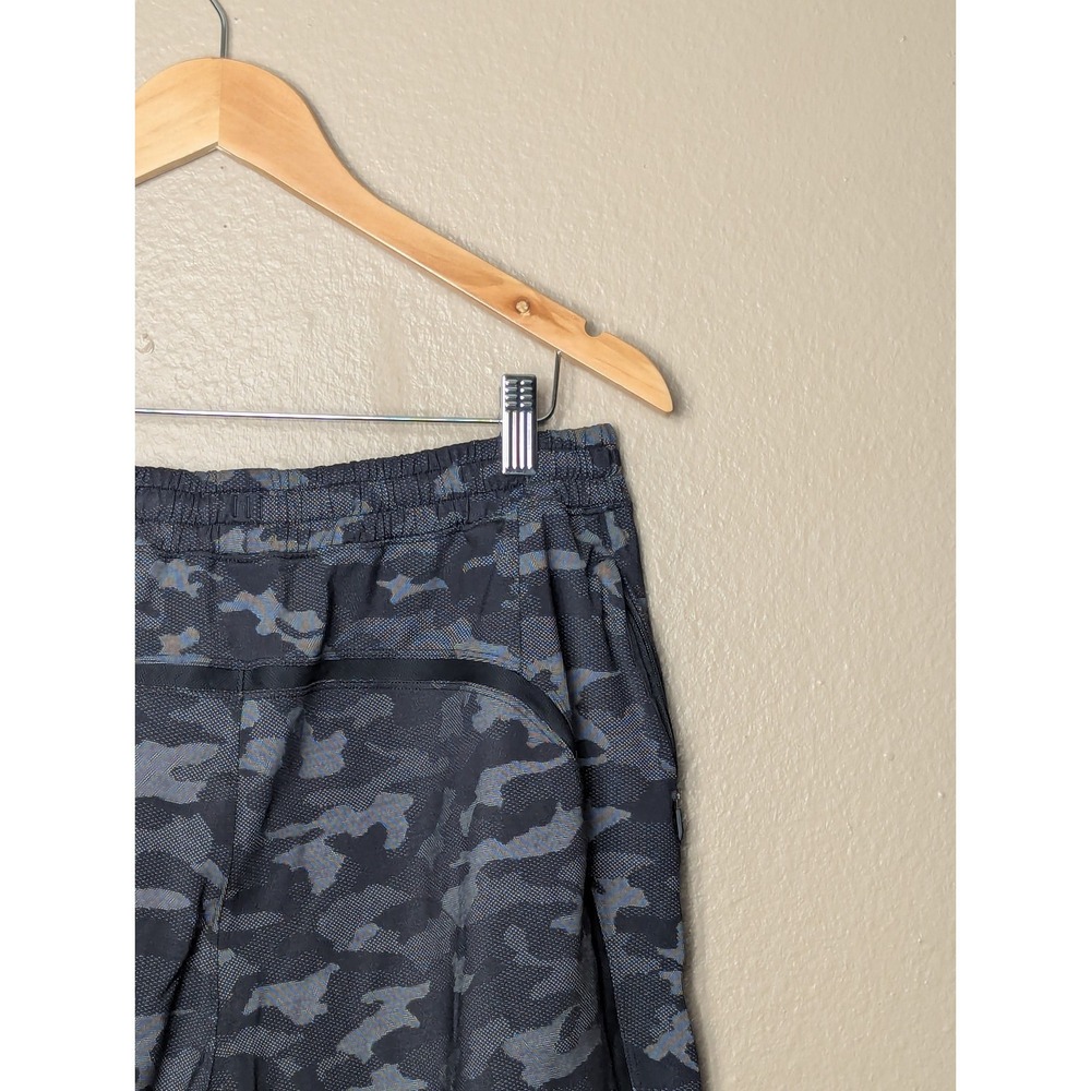 Lululemon Shorts Womens Small Black Gray Camo Athletic Running Gym 6.5" - Picture 2 of 12